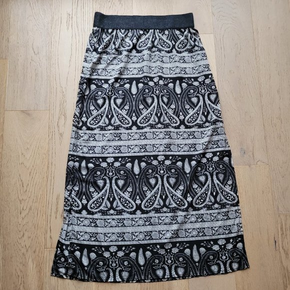 Very comfortable Dex Skirt w/ wide elastic waist paisley print in black & cream - Picture 1 of 6